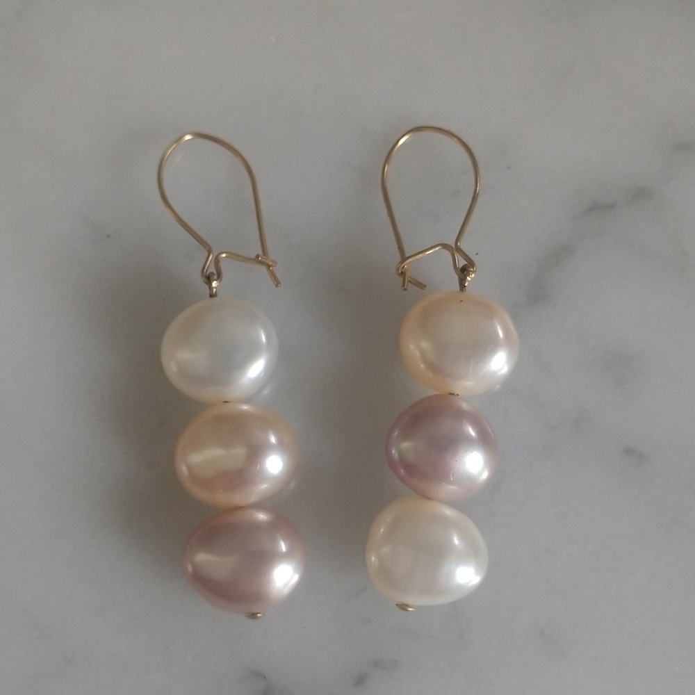 Freshwater pearl dangle earrings- pastel